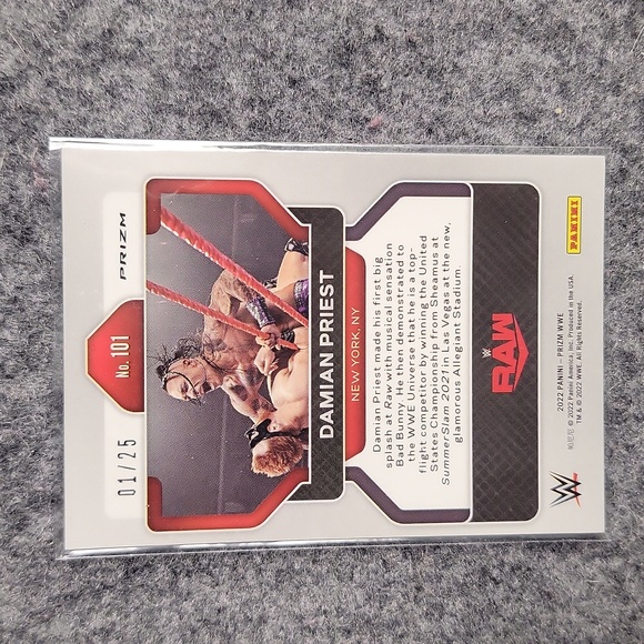 2022 Panini WWE 1/25 Damien Priest Green pulsar - Picture 2 of 2